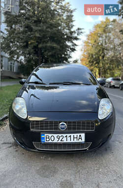 Хэтчбек Fiat Punto 2007 в 