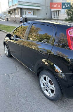 Хэтчбек Fiat Punto 2007 в 