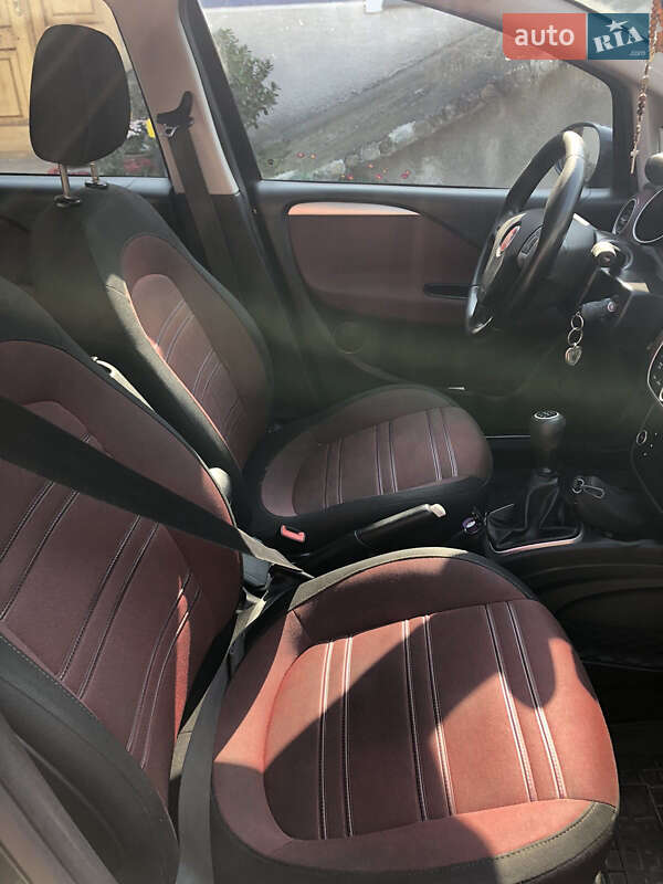 Хетчбек Fiat Punto 2011 в Калуші