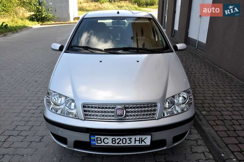 Хетчбек Fiat Punto 2009 в Львові