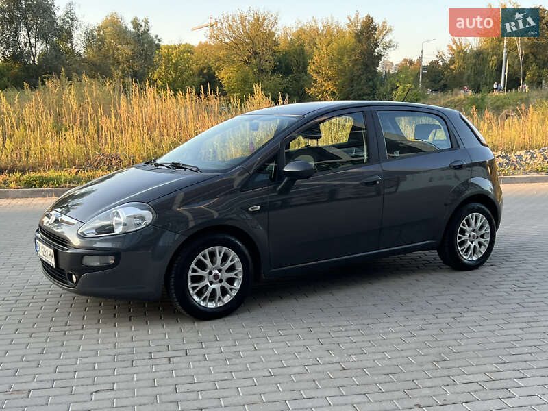 Хэтчбек Fiat Punto 2010 в Ровно