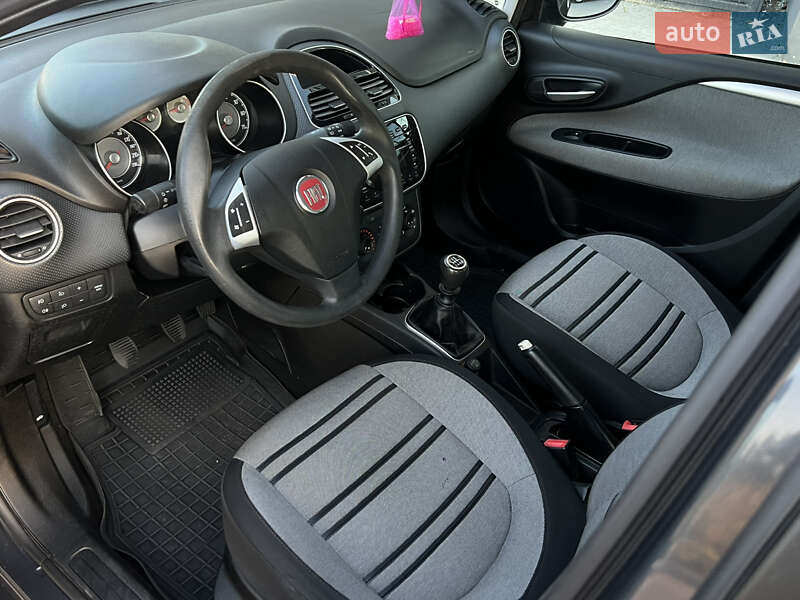 Хэтчбек Fiat Punto 2010 в Ровно