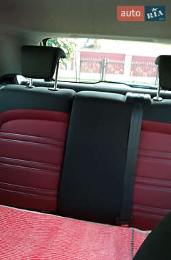 Хэтчбек Fiat Punto 2011 в 