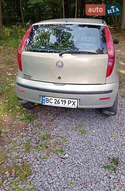 Хетчбек Fiat Punto 2011 в 