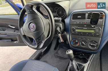 Хэтчбек Fiat Punto 2008 в 