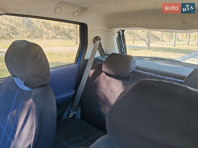 Хэтчбек Fiat Punto 2003 в Запорожье