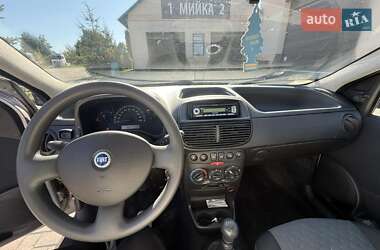 Хэтчбек Fiat Punto 2006 в 