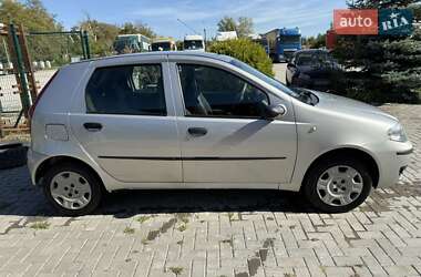 Хэтчбек Fiat Punto 2006 в 
