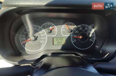 Хэтчбек Fiat Punto 2010 в 