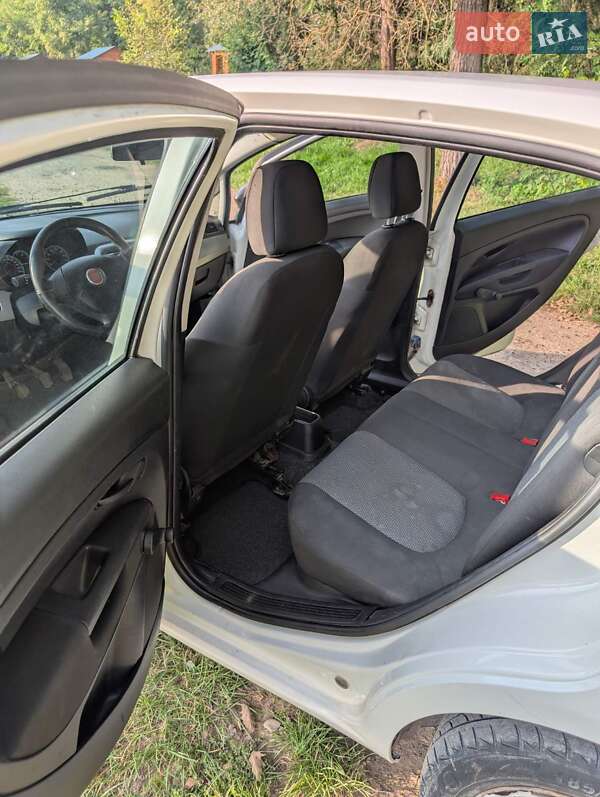 Хэтчбек Fiat Punto 2011 в Тлумаче