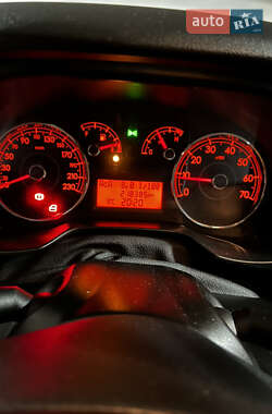 Хетчбек Fiat Punto 2009 в 