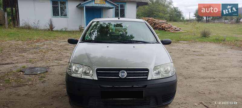 Хетчбек Fiat Punto 2006 в Рівному