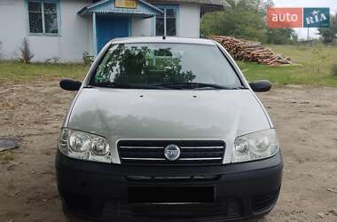 Хетчбек Fiat Punto 2006 в 