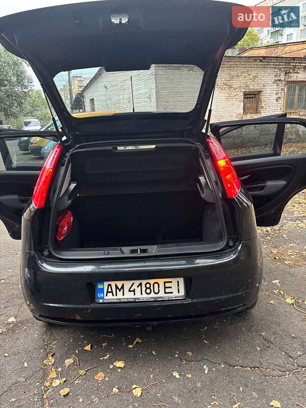 Хетчбек Fiat Punto 2008 в Києві