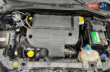 Хэтчбек Fiat Punto 2008 в 