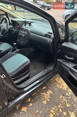 Хэтчбек Fiat Punto 2008 в 
