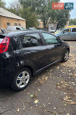 Хэтчбек Fiat Punto 2008 в 