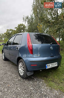 Хэтчбек Fiat Punto 2006 в 