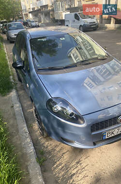 Хэтчбек Fiat Punto 2009 в 
