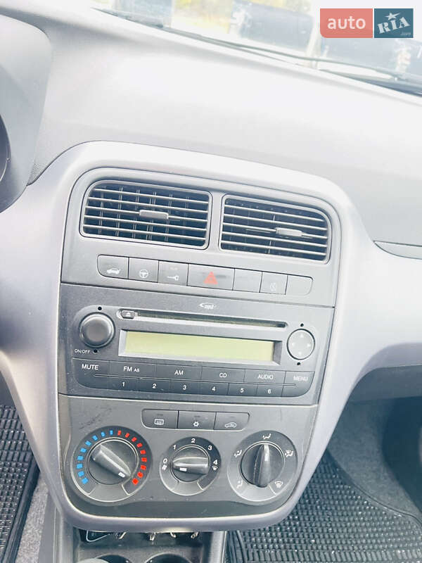 Хэтчбек Fiat Punto 2011 в Летичеве