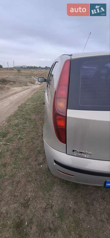 Хэтчбек Fiat Punto 2010 в Николаеве
