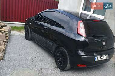 Хетчбек Fiat Punto 2011 в 