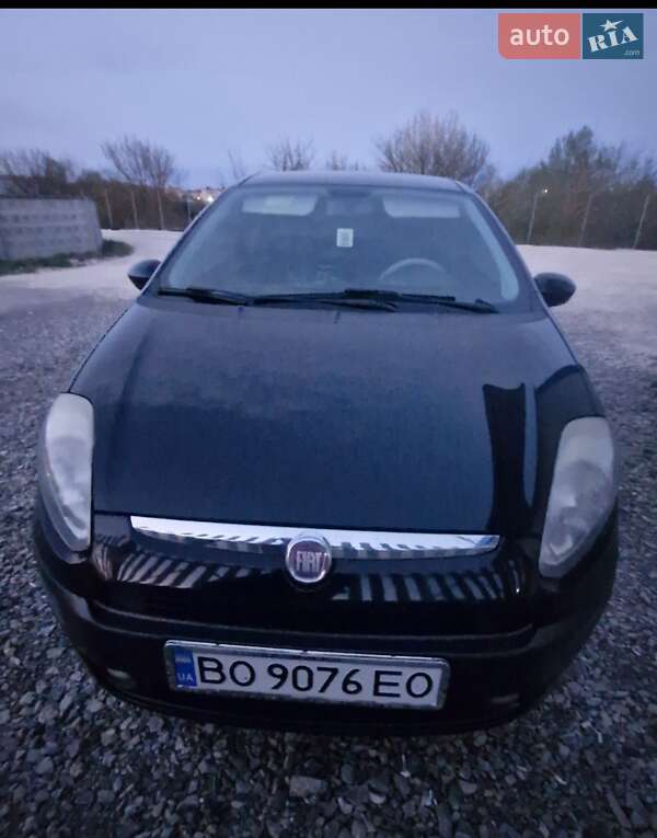 Хетчбек Fiat Punto 2011 в Тернополі