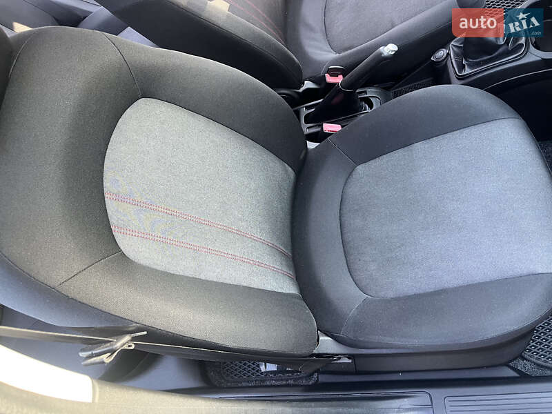 Хэтчбек Fiat Punto 2012 в Калуше фото 18 Хэтчбек Fiat Punto 2012 в Калуше