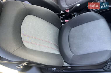 Хетчбек Fiat Punto 2012 в  фото 18 Хетчбек Fiat Punto 2012 в