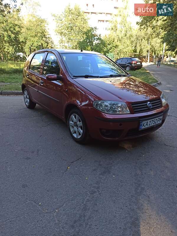 Хетчбек Fiat Punto 2004 в Києві