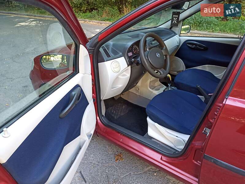 Хетчбек Fiat Punto 2004 в Києві