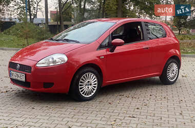 Хэтчбек Fiat Punto 2007 в Ровно