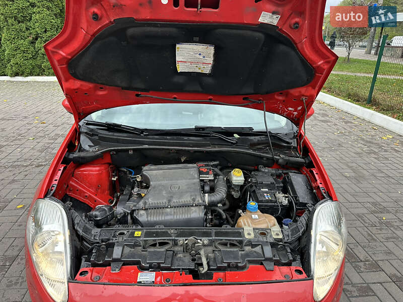 Хетчбек Fiat Punto 2008 в Києві фото 17 Хетчбек Fiat Punto 2008 в Києві