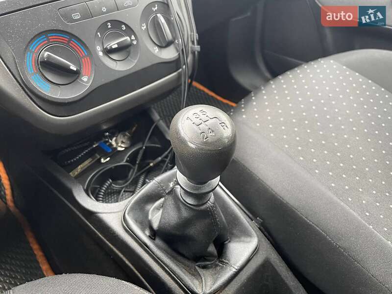 Хетчбек Fiat Punto 2008 в Києві