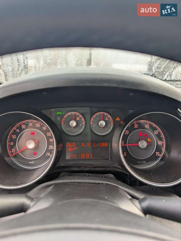 Хетчбек Fiat Punto 2011 в Дніпрі