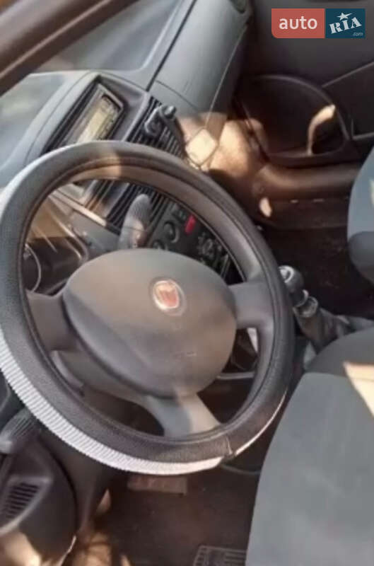 Хетчбек Fiat Punto 2008 в Геронимівка