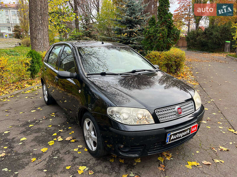 Хэтчбек Fiat Punto 2008 в Киеве
