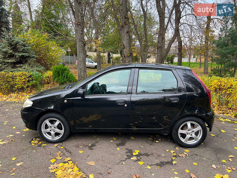 Хэтчбек Fiat Punto 2008 в Киеве