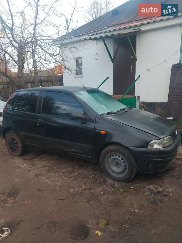 Хетчбек Fiat Punto 1998 в Лебедині