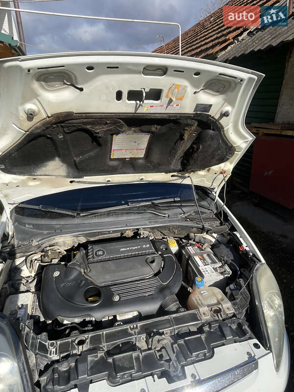 Хетчбек Fiat Punto 2011 в Коломиї