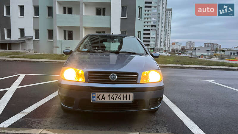 Хетчбек Fiat Punto 2004 в Харкові