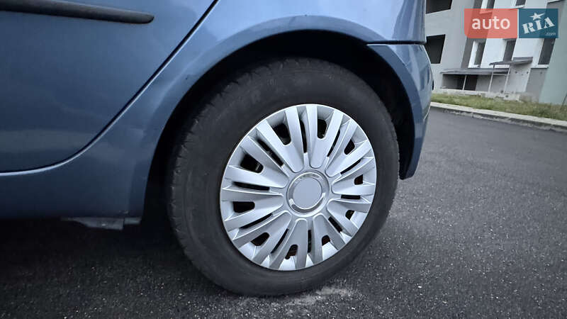 Хетчбек Fiat Punto 2004 в Харкові