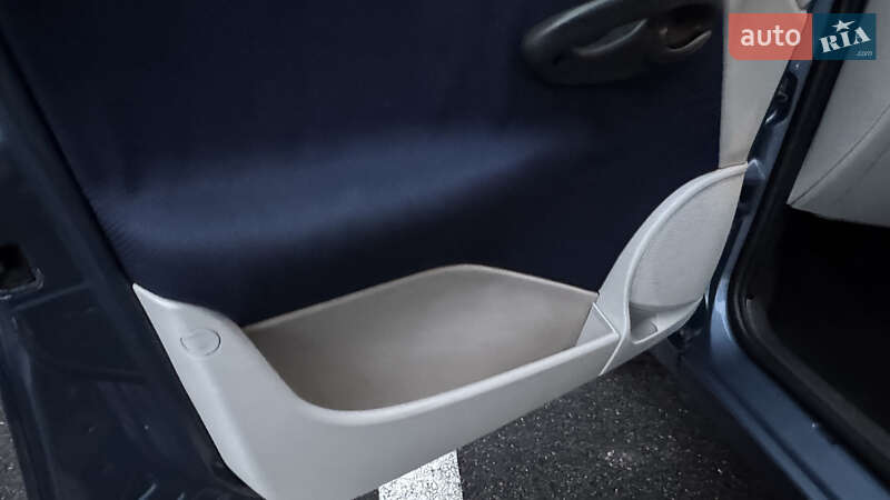 Хетчбек Fiat Punto 2004 в Харкові