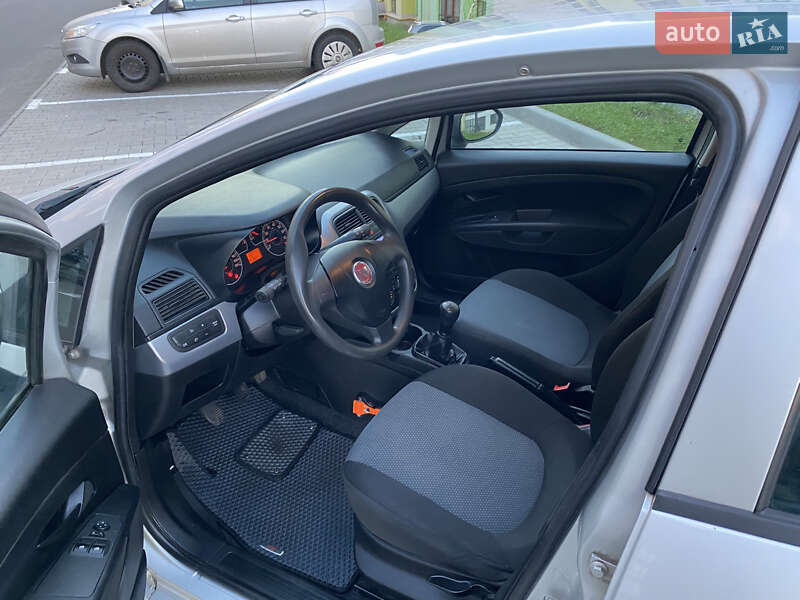 Хэтчбек Fiat Punto 2010 в Ровно фото 12 Хэтчбек Fiat Punto 2010 в Ровно