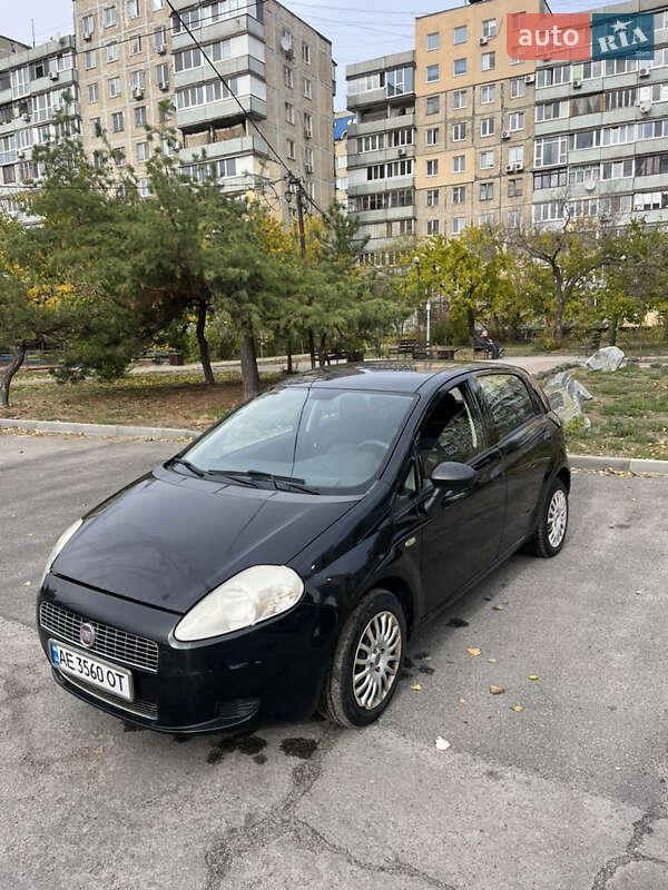 Хетчбек Fiat Punto 2009 в Дніпрі