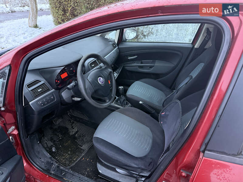 Хэтчбек Fiat Punto 2007 в Дублянах