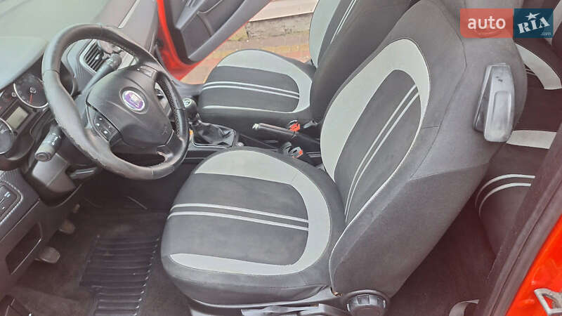 Хетчбек Fiat Punto 2008 в Млиніві фото 2 Хетчбек Fiat Punto 2008 в Млиніві