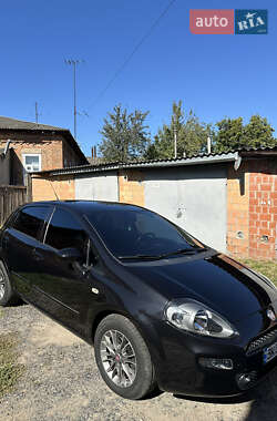 Хэтчбек Fiat Punto 2012 в Ромнах