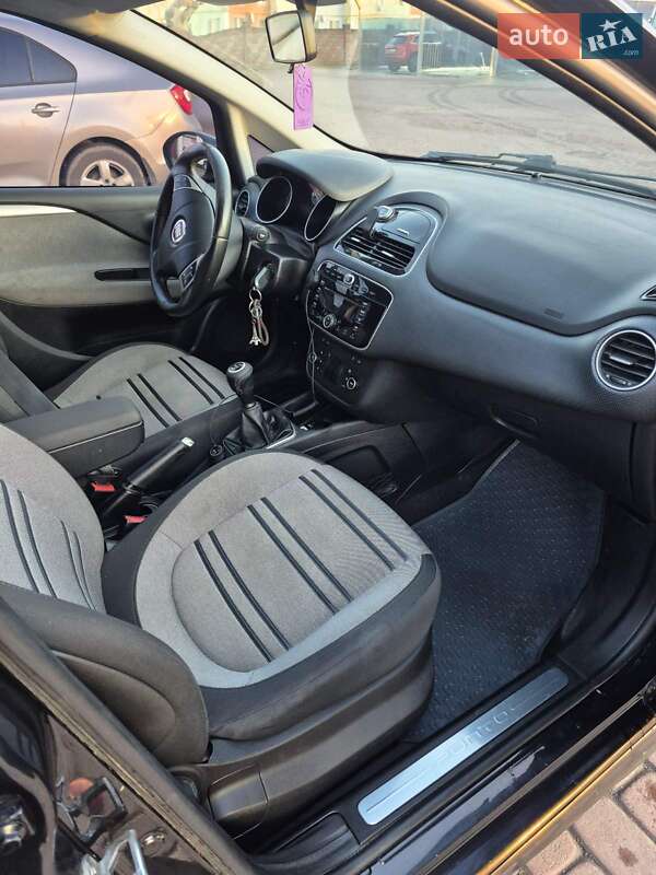 Хэтчбек Fiat Punto 2010 в Ровно фото 9 Хэтчбек Fiat Punto 2010 в Ровно