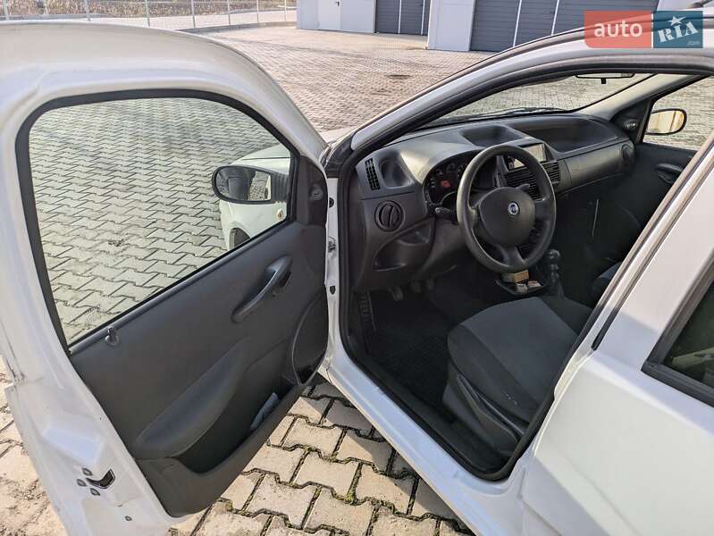 Хэтчбек Fiat Punto 2007 в Львове фото 15 Хэтчбек Fiat Punto 2007 в Львове
